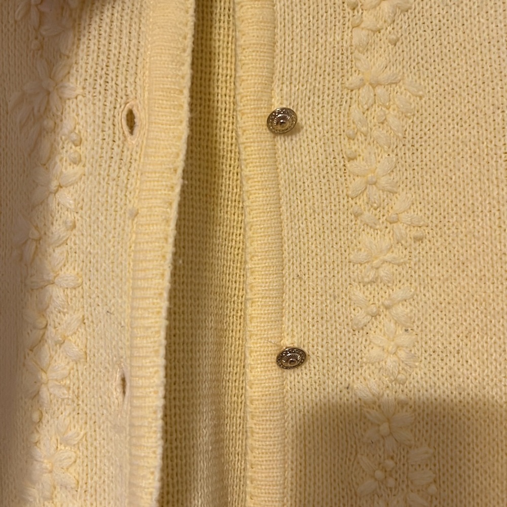 Vintage Classic Elements Yellow Cardigan - Picture 5 of 5